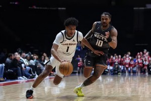 发展联盟大杀四方砍下40分，掘金也可以试试这位全能型后场新秀？